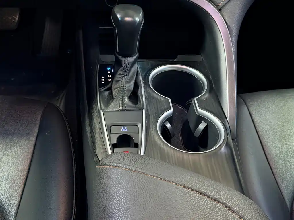 Camry 2023 2.0GVP Leading Edition купить на сайте DeffCars
