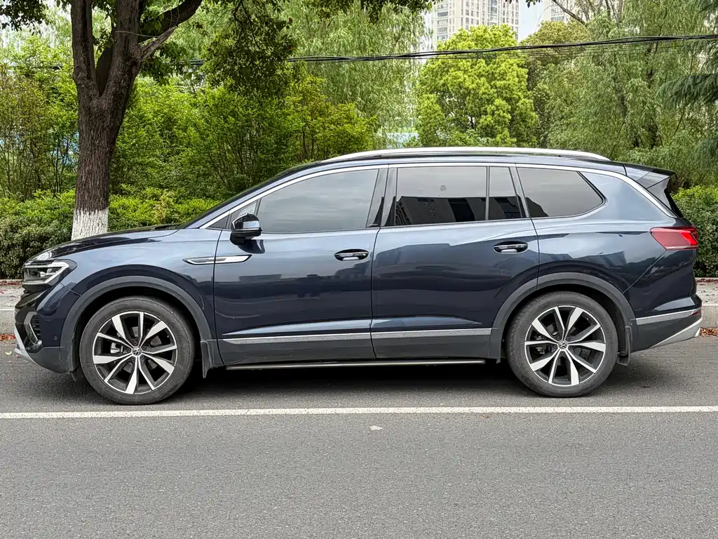 Lanjing 2022 530TSI four-wheel drive flagship Shengjing Edition Pro 6 seats купить на сайте DeffCars