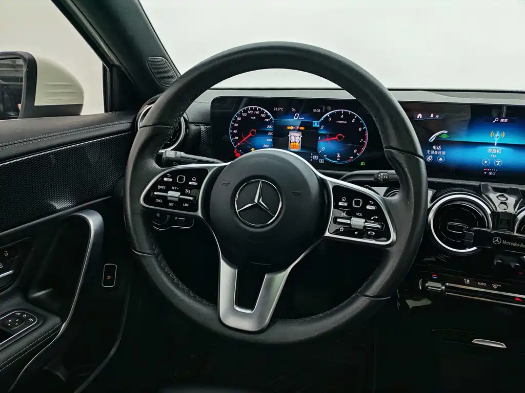 Mercedes-Benz A-Class 2020 Facelift A 200 L Sports Sedan Dynamic Type купить на сайте DeffCars