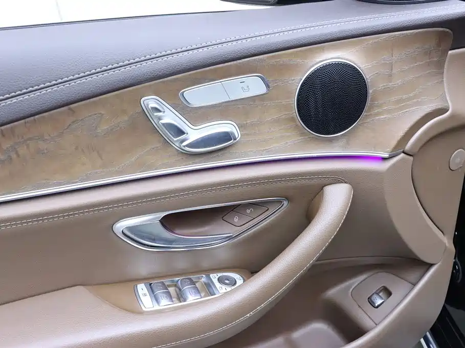 Mercedes-Benz E-Class 2018 facelift E 200 L купить на сайте DeffCars