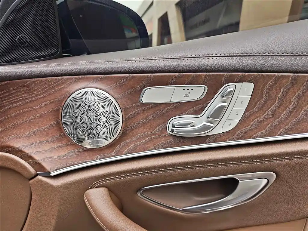 Mercedes-Benz E-Class 2023 E 300 L Luxury Model купить на сайте DeffCars