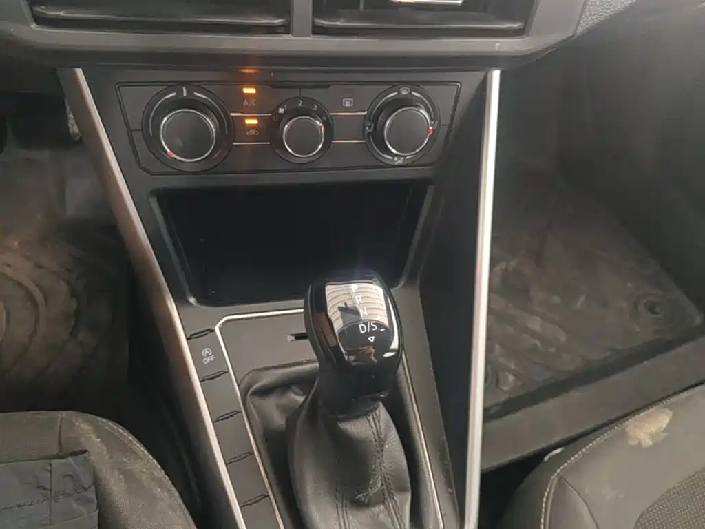 Polo 2023 facelift Plus 1.5L automatic indulgence version купить на сайте DeffCars