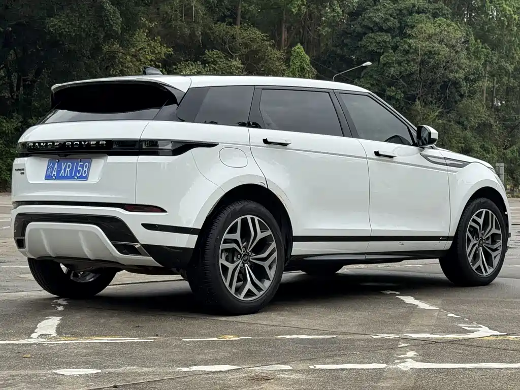 Range Rover Evoque 2023 Evoque L 249PS Deluxe Edition купить на сайте DeffCars