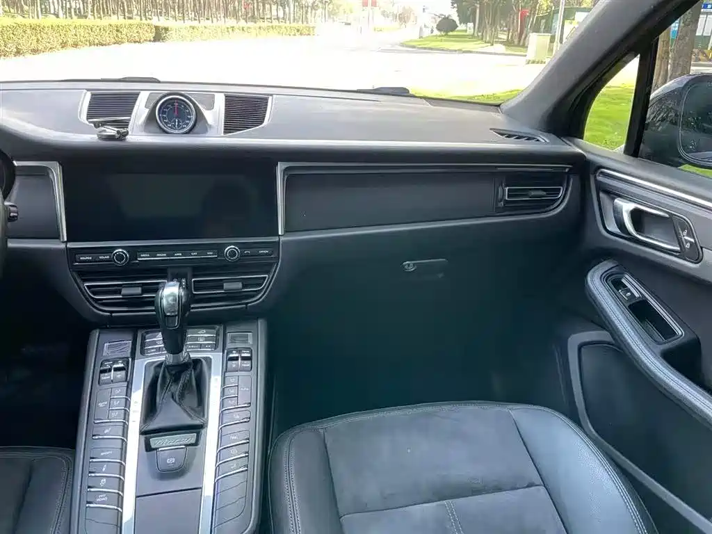 Macan 2018 Macan 2.0T купить на сайте DeffCars