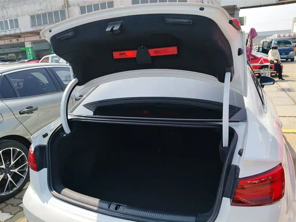 Audi A3 2019 Limousine 35 TFSI Fashion Type National V купить на сайте DeffCars