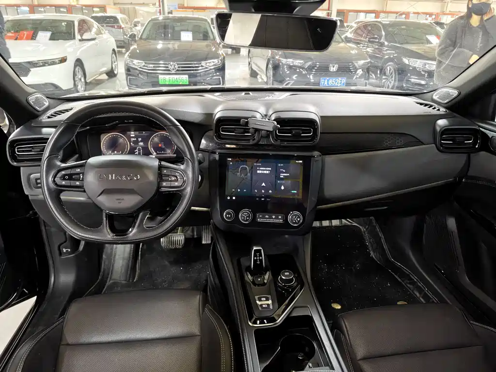 Lynk & Co 03 2022 1.5TD DCT Pro купить на сайте DeffCars