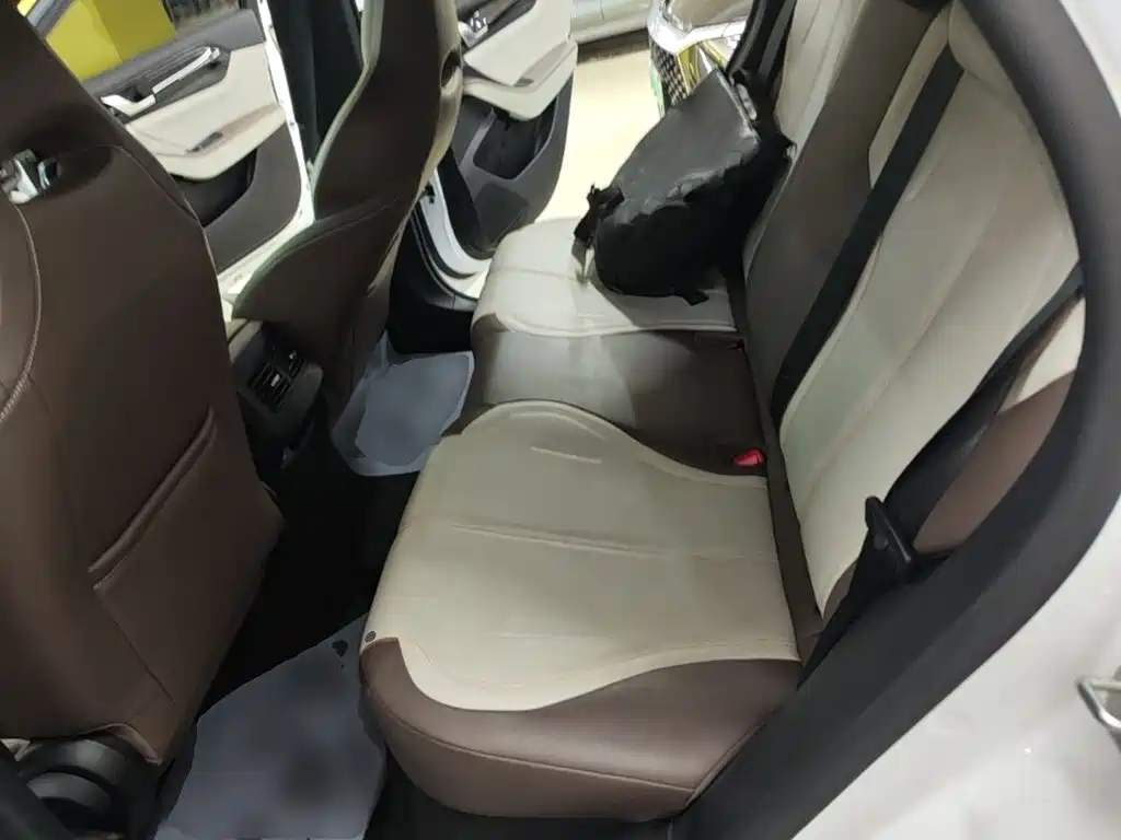 Qin PLUS 2024 Honor Edition DM-i 55KM Leading Model купить на сайте DeffCars
