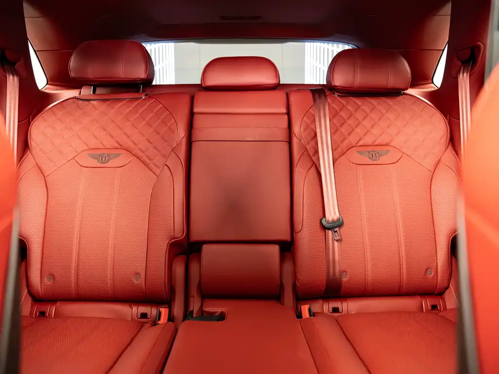 Bentayga 2022 4.0T V8 купить на сайте DeffCars