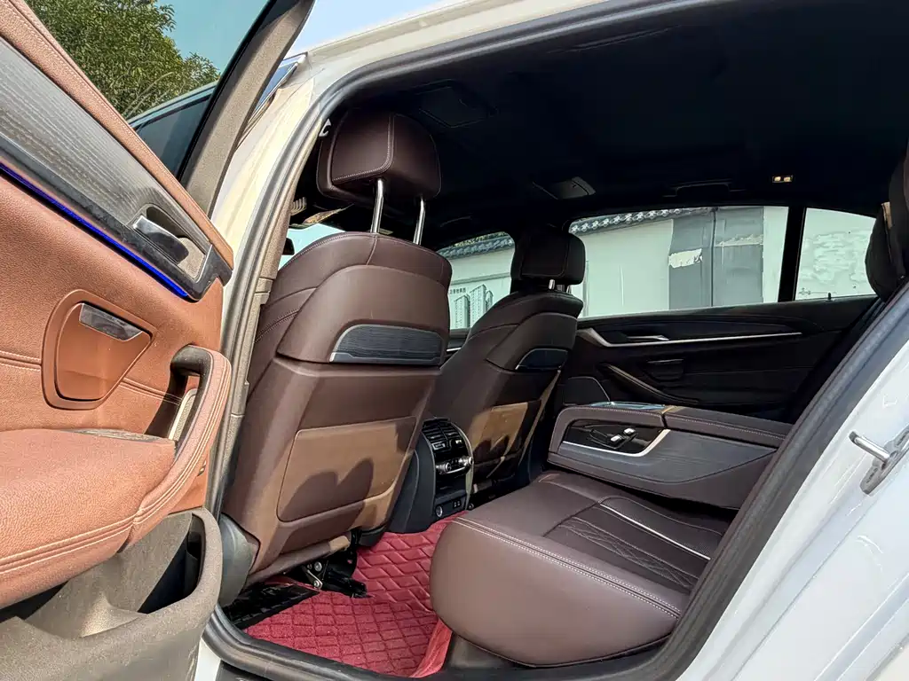 BMW 5 Series 2021 530Li Exclusive M Sports Package купить на сайте DeffCars