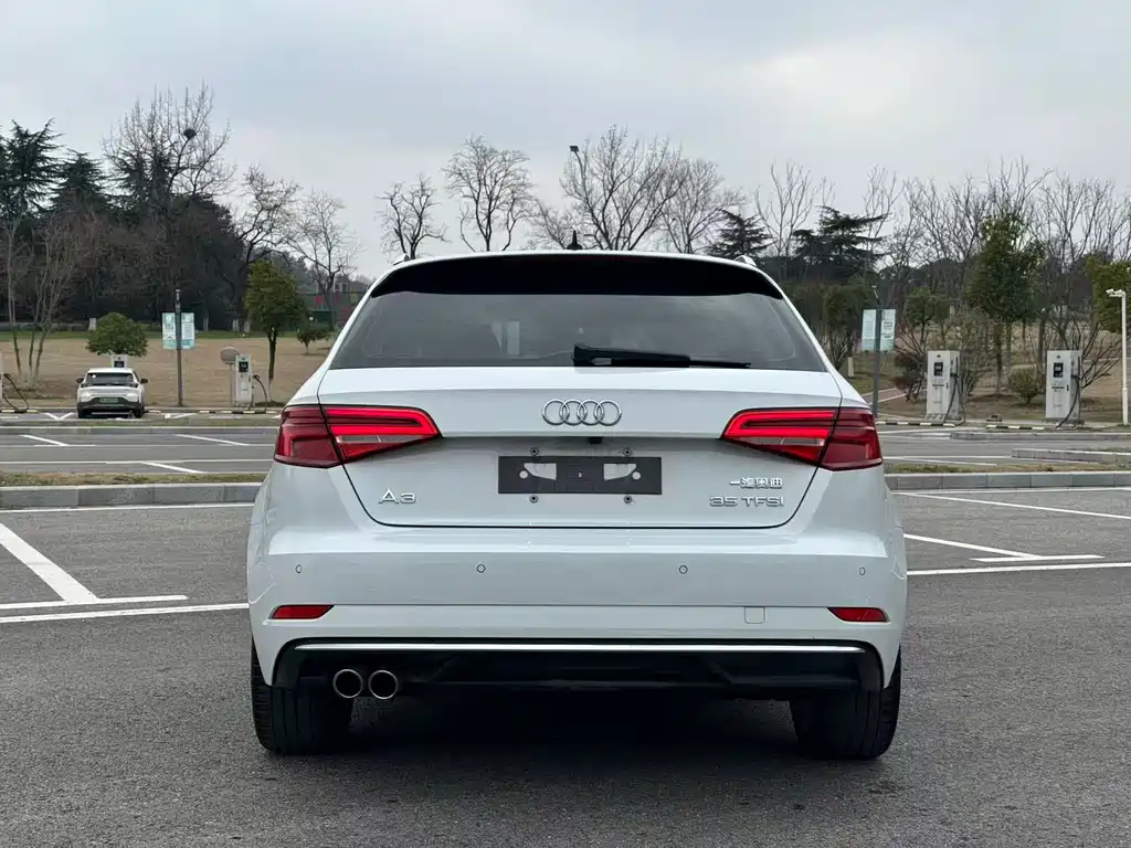 Audi A3 2019 Sportback 35 TFSI Fashion Type National VI купить на сайте DeffCars