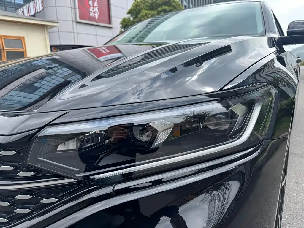 Passat 2023 330TSI Starry Sky Elite Edition купить на сайте DeffCars