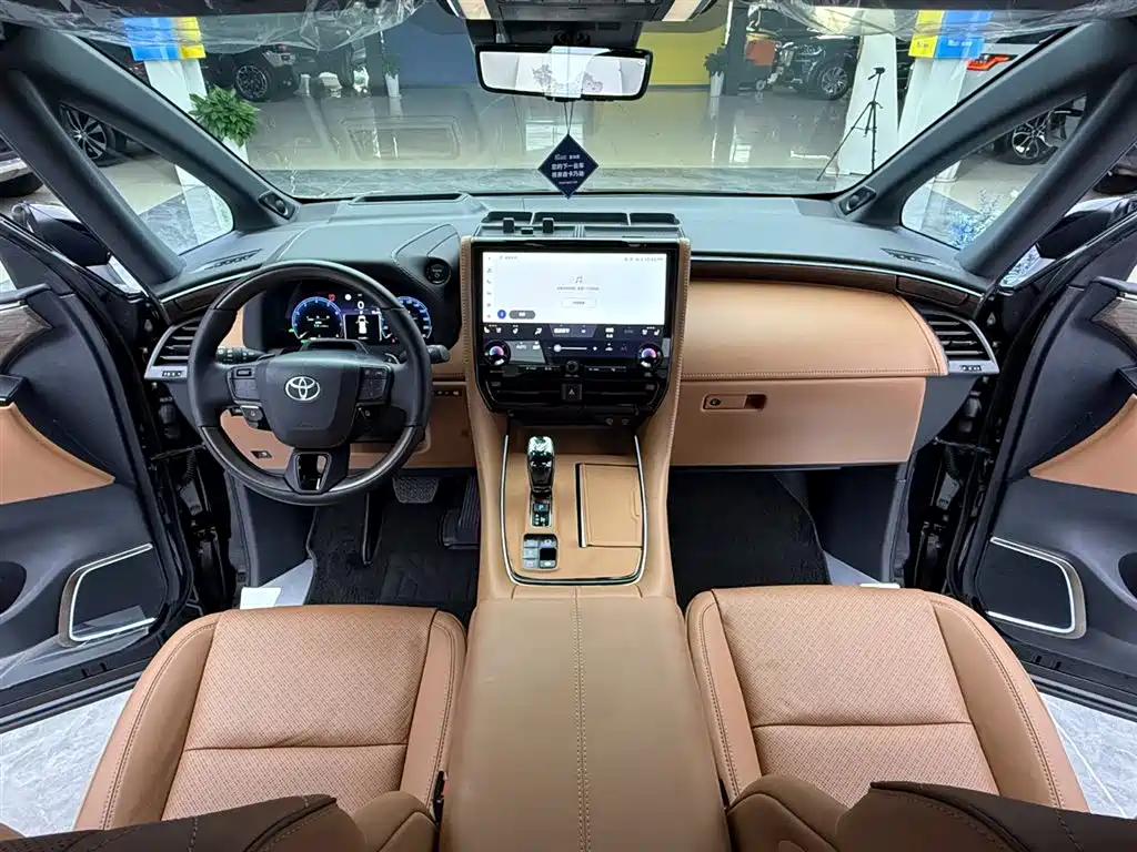 Alfa 2025 Dual Engine 2.5L Premium Gold Edition купить на сайте DeffCars