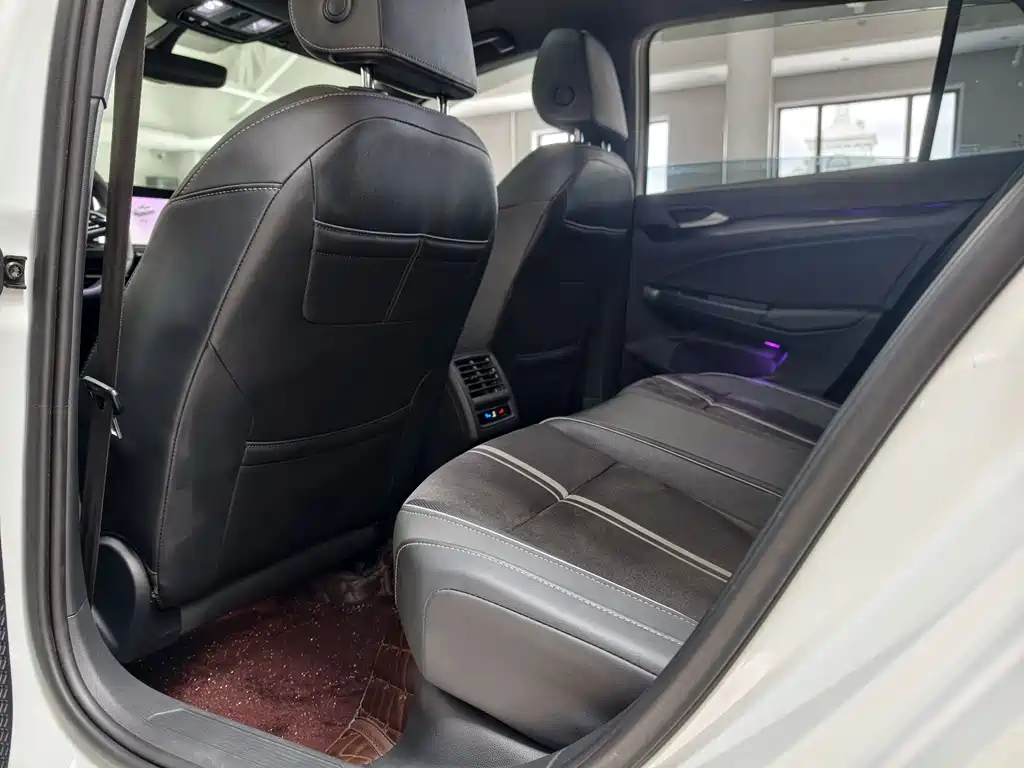 Golf 2023 facelift 280TSI DSG R-Line Lite купить на сайте DeffCars
