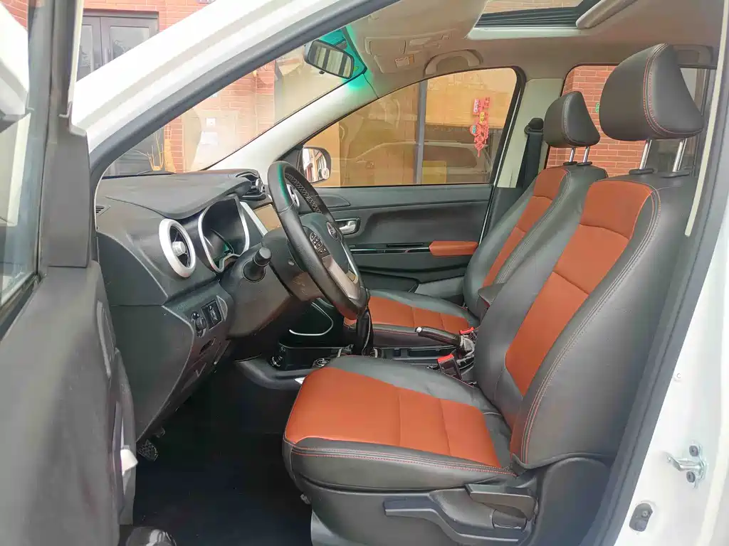 SWM X3 2020 1.5L manual fashion type 7 seats купить на сайте DeffCars