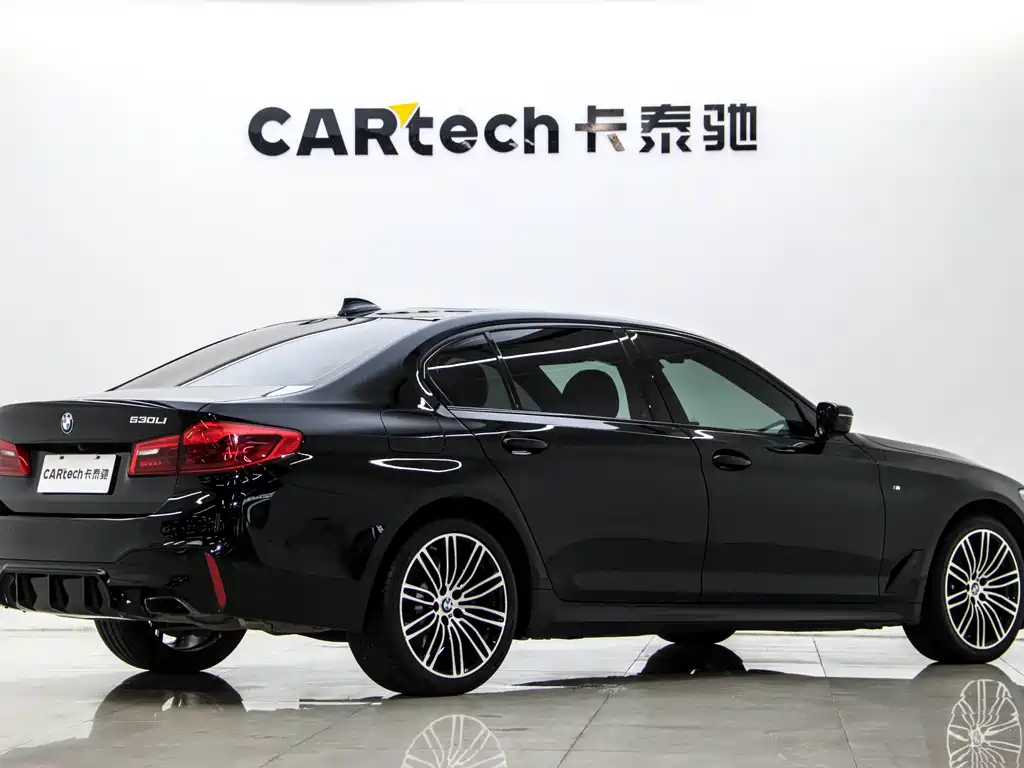 BMW 5 Series 2019 530Li Leading M Sports Package купить на сайте DeffCars