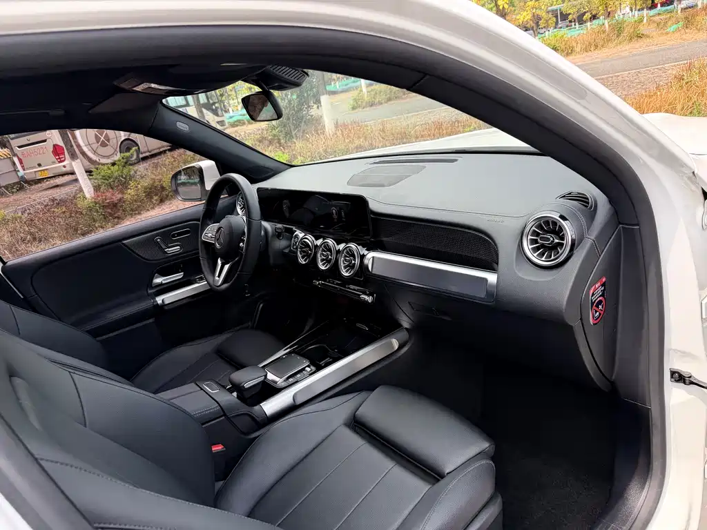 Mercedes-Benz GLB 2021 GLB 200 Dynamic купить на сайте DeffCars