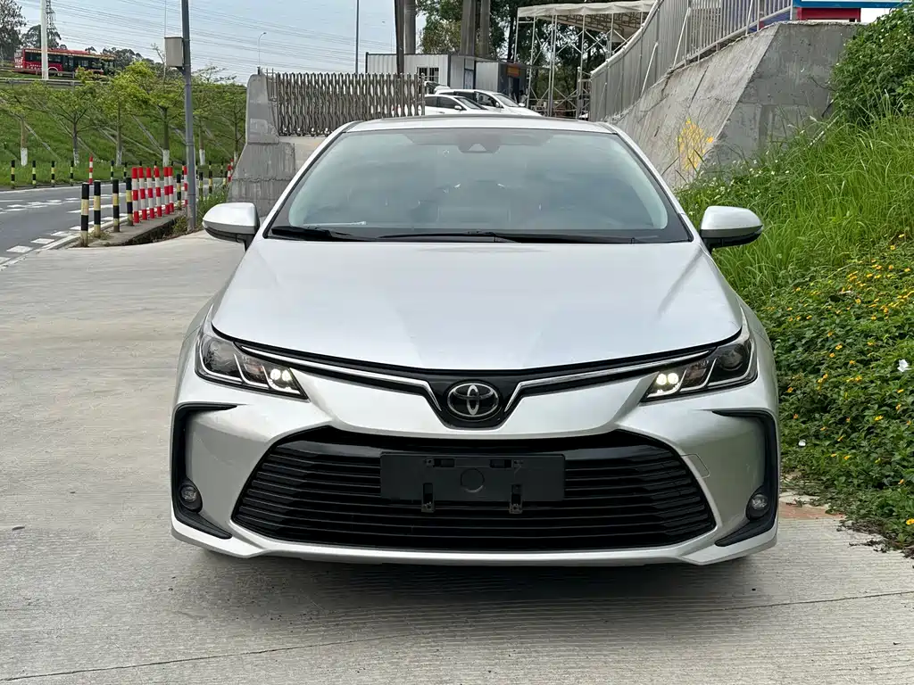 Corolla 2019 1.2T S-CVT GL-i Deluxe Edition купить на сайте DeffCars