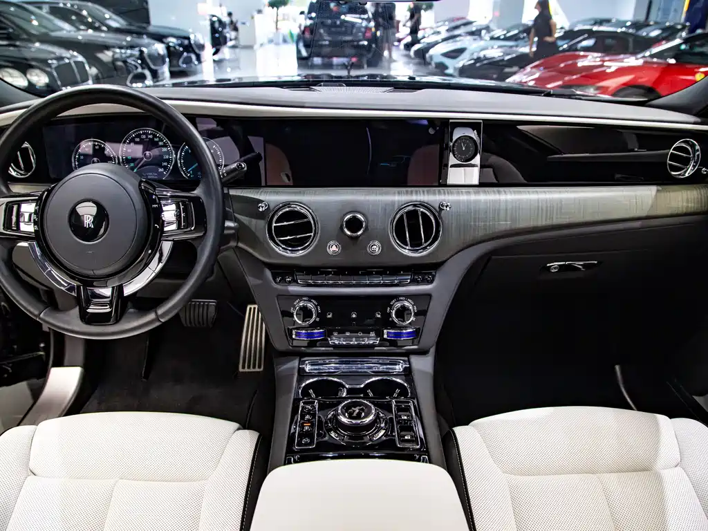 Ghost 2021 6.7T standard wheelbase version купить на сайте DeffCars