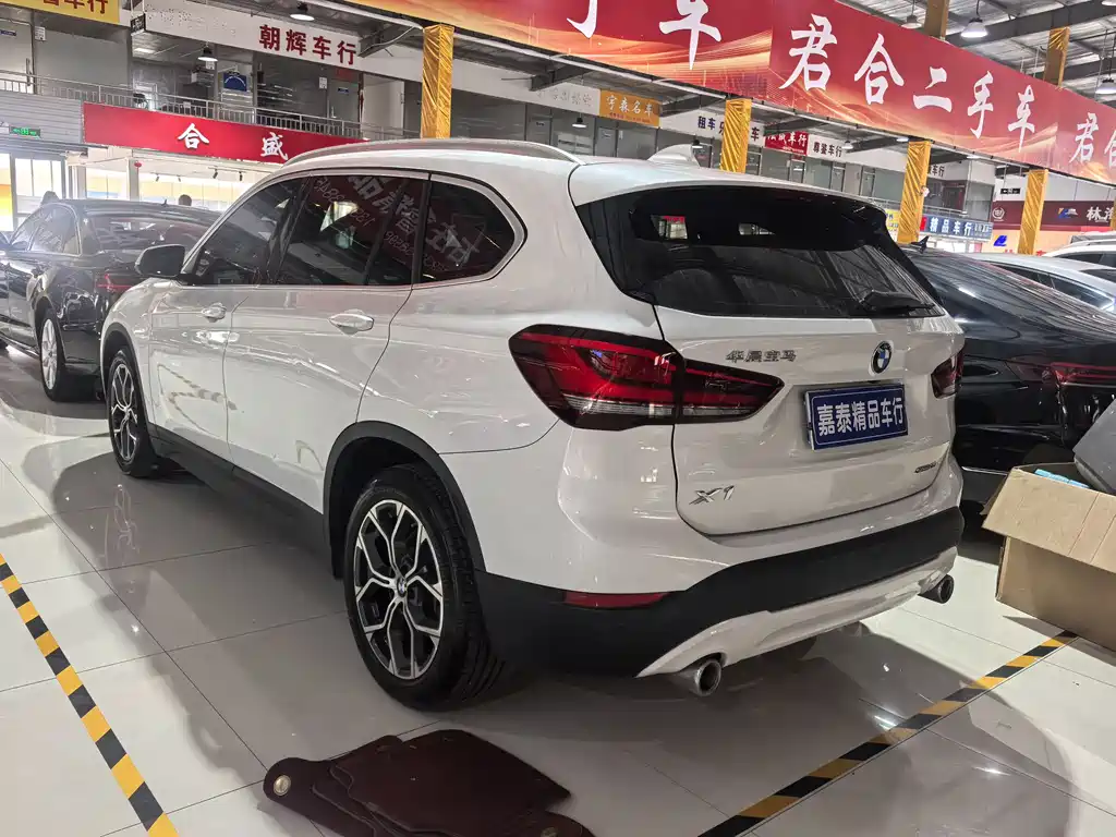 BMW X1 2022 sDrive25Li Leading Model купить на сайте DeffCars