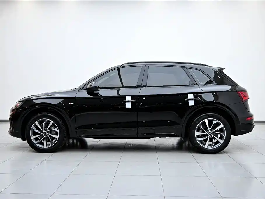 Audi Q5L 2023 40T luxury and dynamic model купить на сайте DeffCars