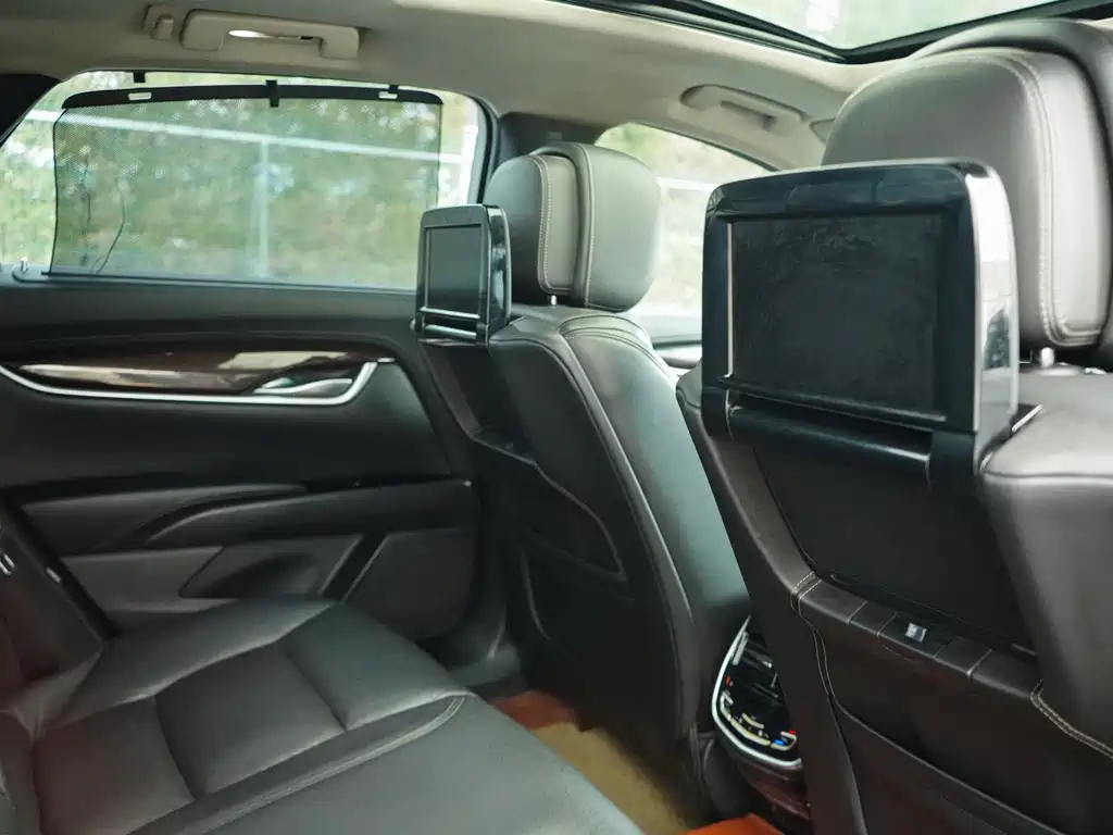Cadillac XTS 2013 28T luxury model купить на сайте DeffCars