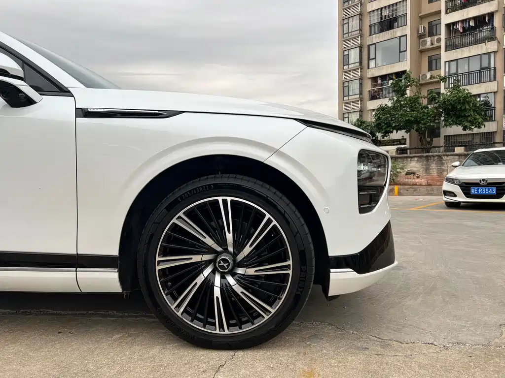 Xpeng G9 2022 702 Pro купить на сайте DeffCars