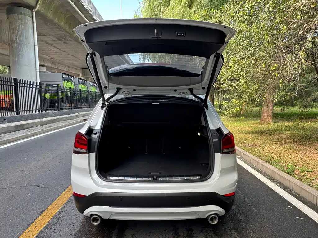 BMW X1 2022 sDrive25Li Leading Model купить на сайте DeffCars