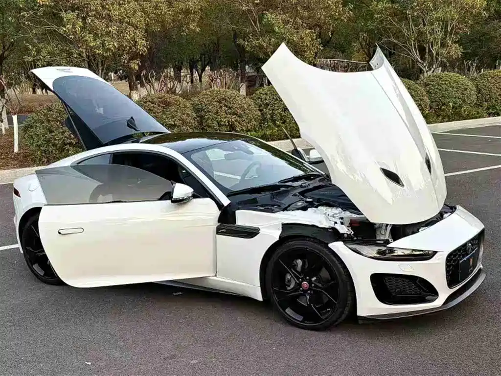 Jaguar F-TYPE 2021 P300 rear-drive First Edition hard-top version купить на сайте DeffCars