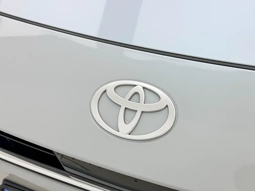 Camry 2024 Shuangqing 2.5HG Premium Edition купить на сайте DeffCars