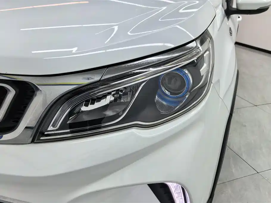 Vision X3 2017 1.5L manual premium model купить на сайте DeffCars