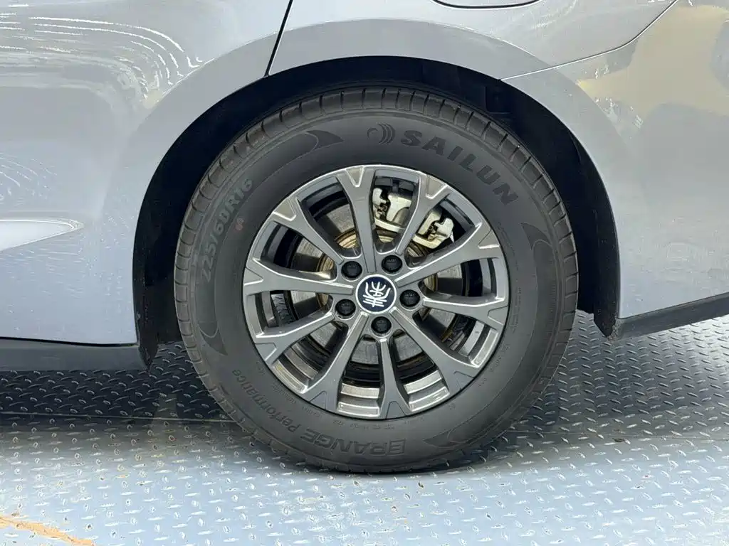 Qin L 2024 DM-i 80KM leading model купить на сайте DeffCars