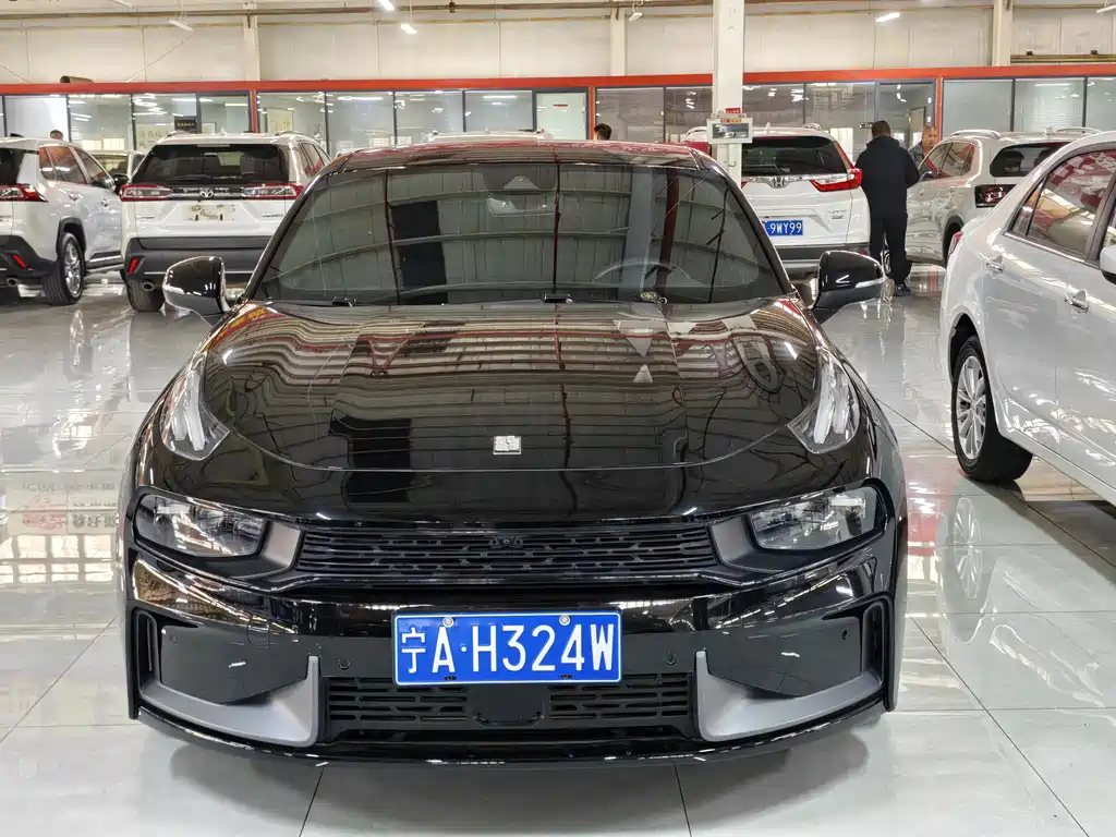 Lynk & Co 03 2022 1.5TD DCT Pro купить на сайте DeffCars