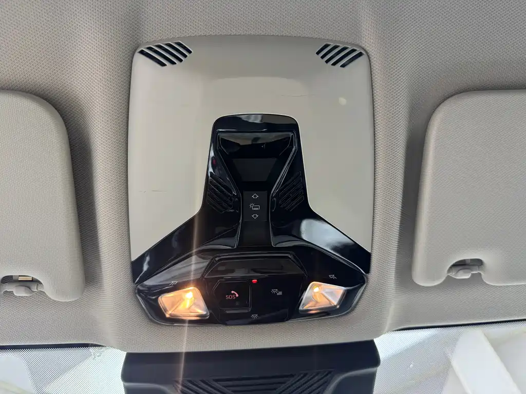 BMW X1 2024 sDrive20Li X Design Package купить на сайте DeffCars