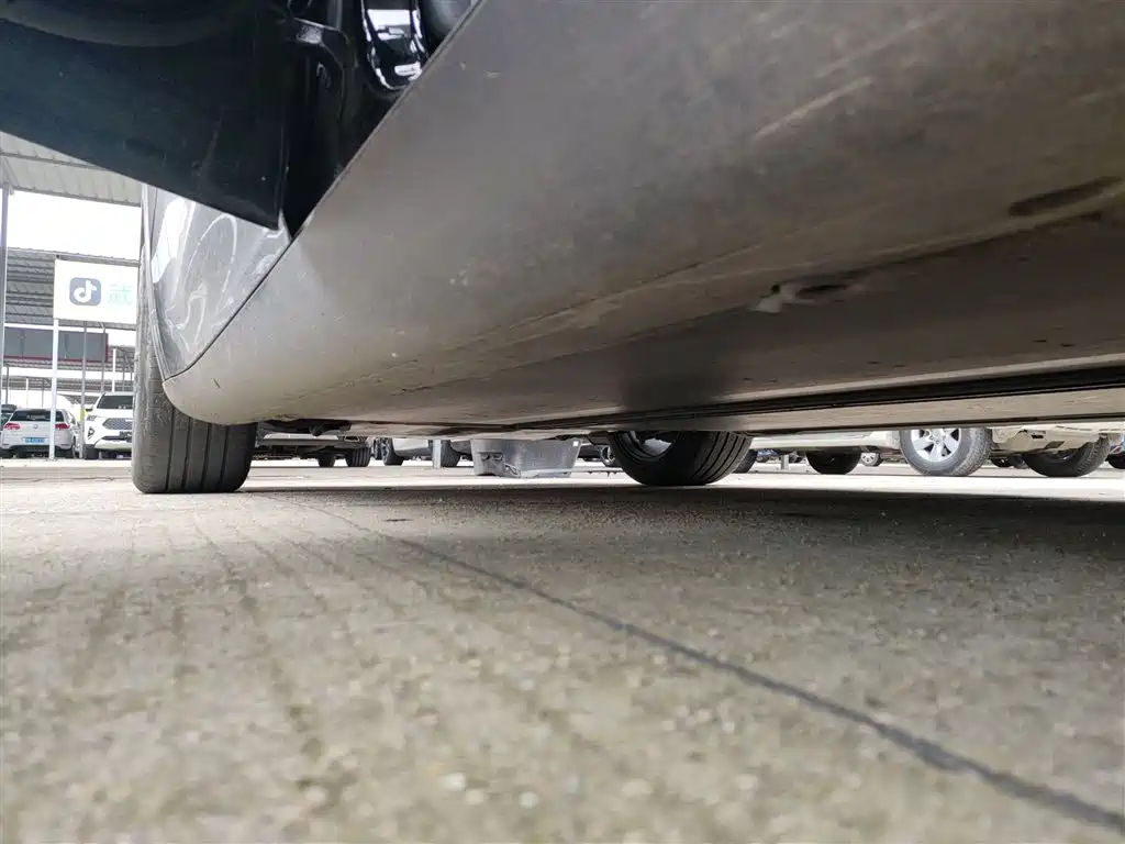 Model Y 2023 rear-wheel drive version купить на сайте DeffCars