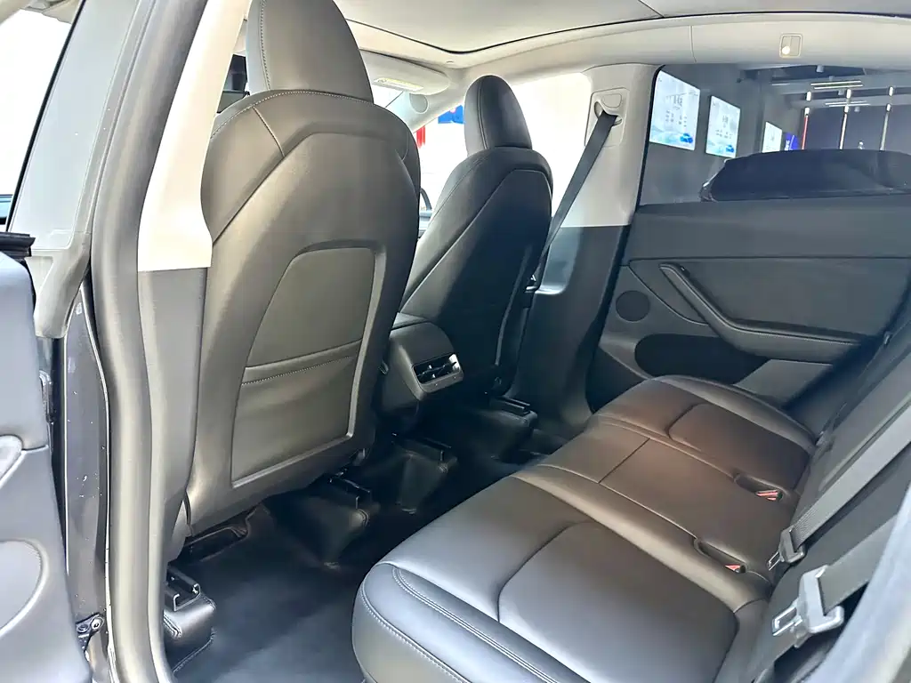 Model Y 2024 rear-wheel drive купить на сайте DeffCars