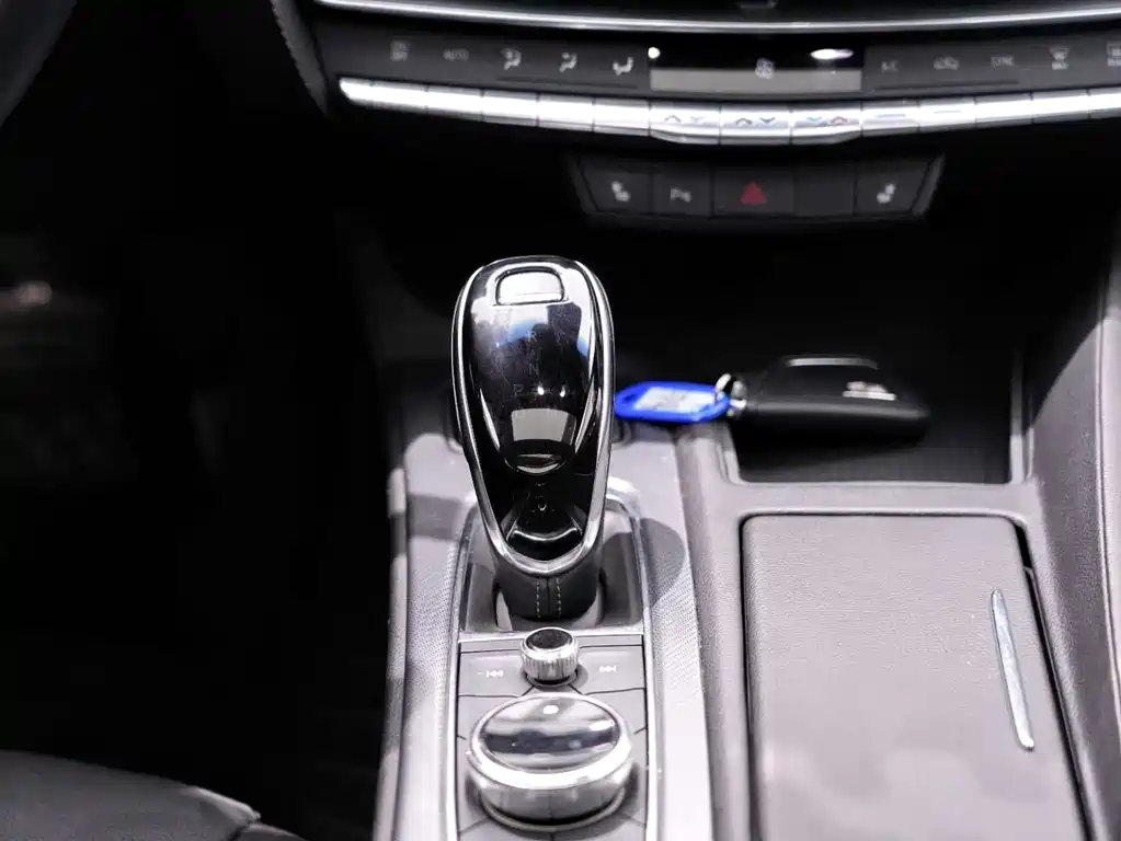 Cadillac CT5 2021 facelift 28T luxury model купить на сайте DeffCars