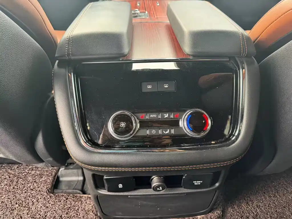 Navigator 2020 3.5T Honor Edition купить на сайте DeffCars