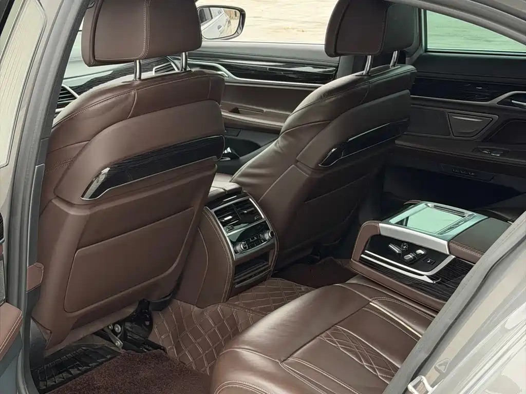 BMW 7 Series 2019 730Li M Sports Package купить на сайте DeffCars