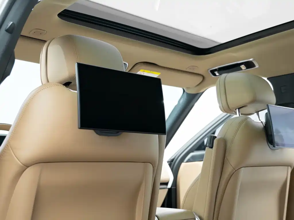 Range Rover 2023 3.0 L6 400PS Genesis Extended Edition купить на сайте DeffCars