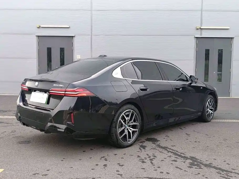 BMW i5 2025 eDrive 35L M Sport Kit купить на сайте DeffCars