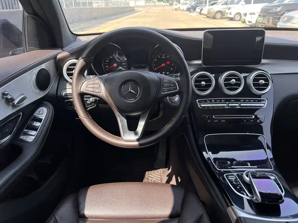 Mercedes-Benz GLC 2018 facelift GLC 200 4MATIC купить на сайте DeffCars