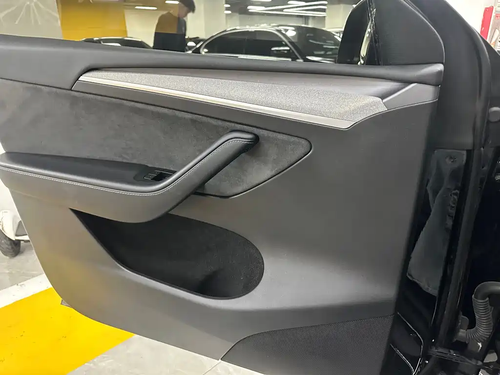 Model Y 2022 rear-wheel drive version купить на сайте DeffCars