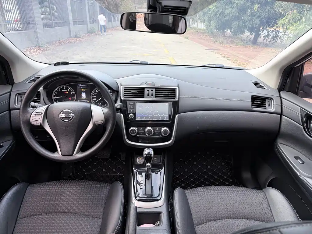 Tiida 2016 1.6L CVT Smart Travel Edition купить на сайте DeffCars