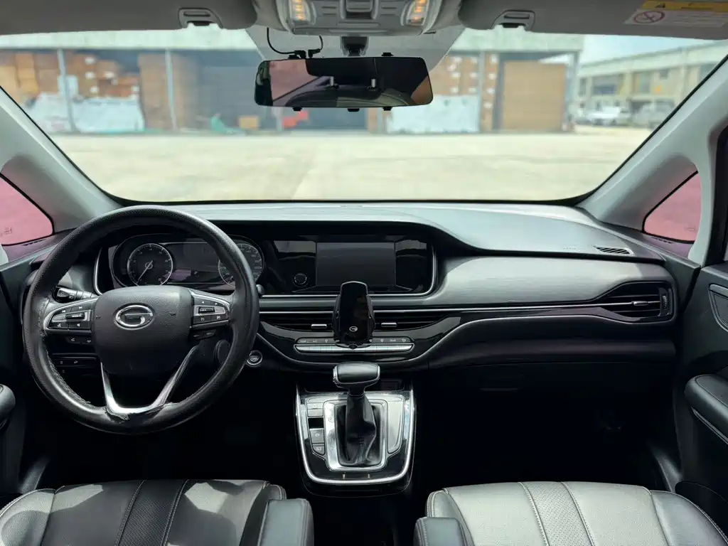 Trumpchi M6 2019 270T automatic luxury version (seven seats) National V купить на сайте DeffCars