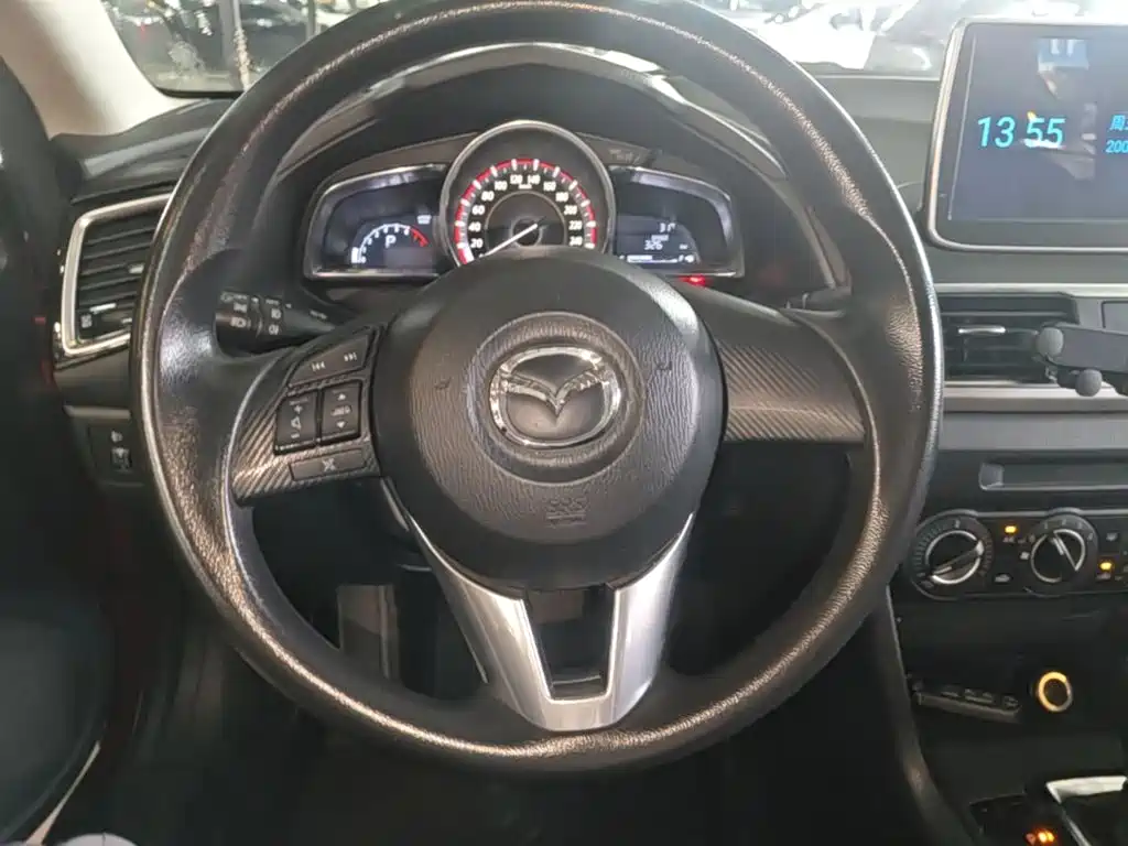 Mazda3 Angkesela 2016 sedan 1.5L automatic comfort type купить на сайте DeffCars