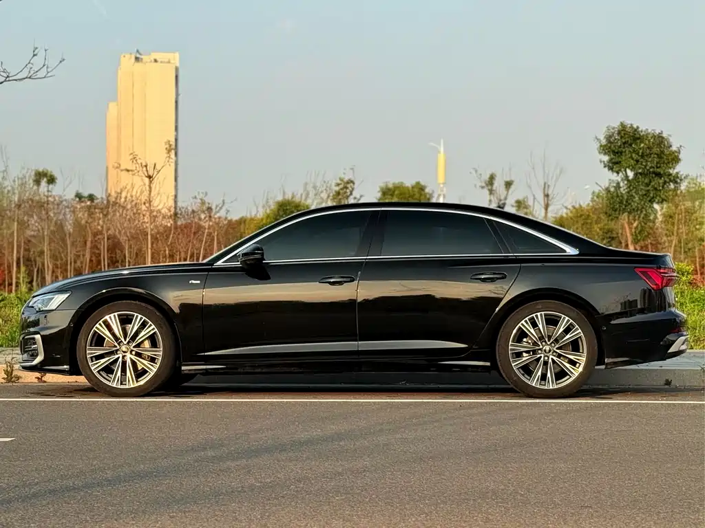 Audi A6L 2023 45 TFSI Premium Dynamic Model купить на сайте DeffCars
