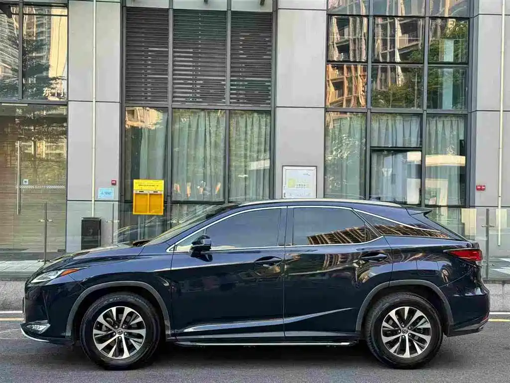 Lexus RX 2020 300 2WD Elite Edition National VI купить на сайте DeffCars