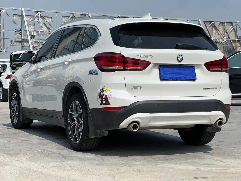 BMW X1 2022 sDrive25Li Leading Model купить на сайте DeffCars