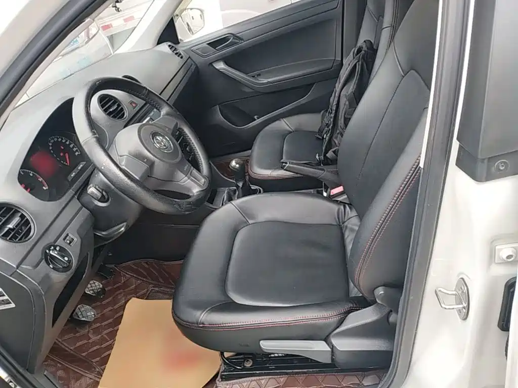 Jetta 2015 Premium Edition 1.4L Manual Fashion Model купить на сайте DeffCars