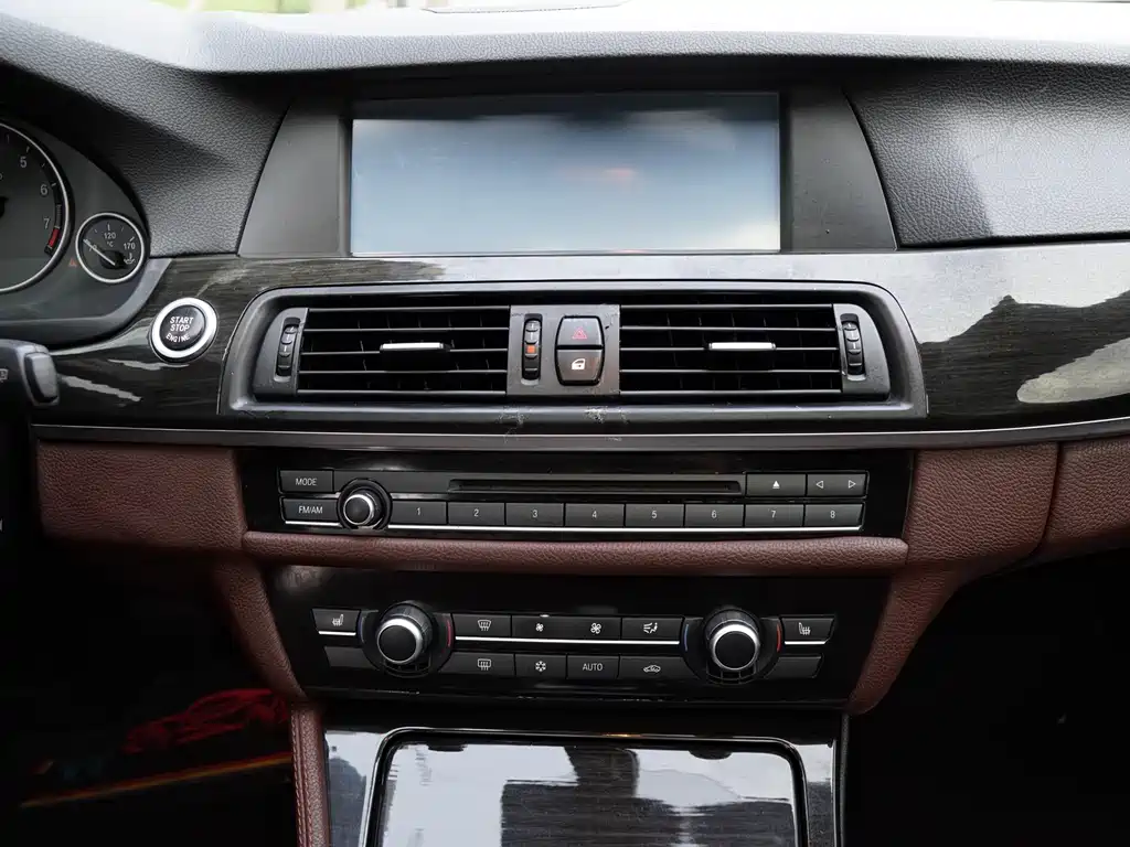 BMW 5 Series 2011 535Li Luxury купить на сайте DeffCars